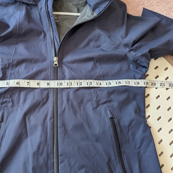 Spyder Women's Raincoat Size Medium - Picture 3 of 5